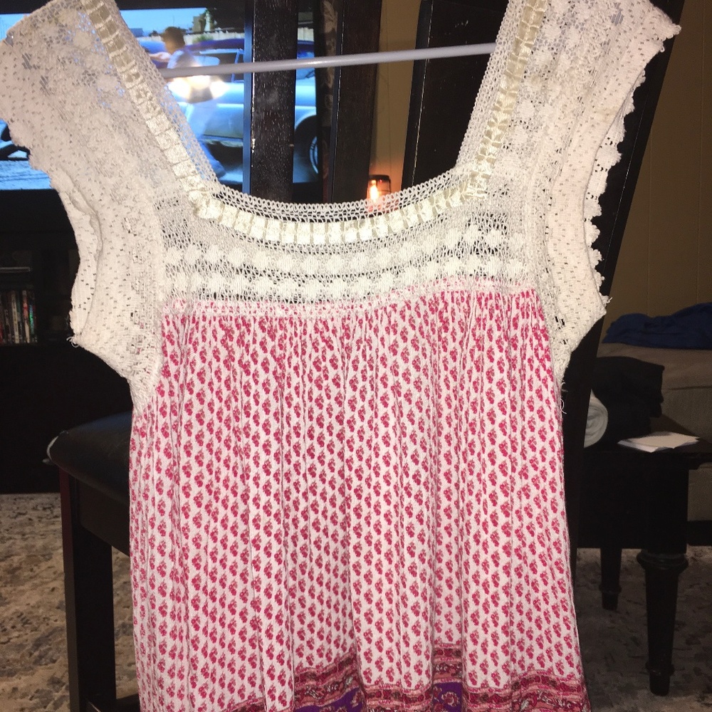 Size medium Color pink white purple